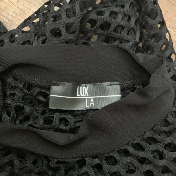 LUX LA | Black Net Long Sleeve Crop-Top - Picture 5 of 6